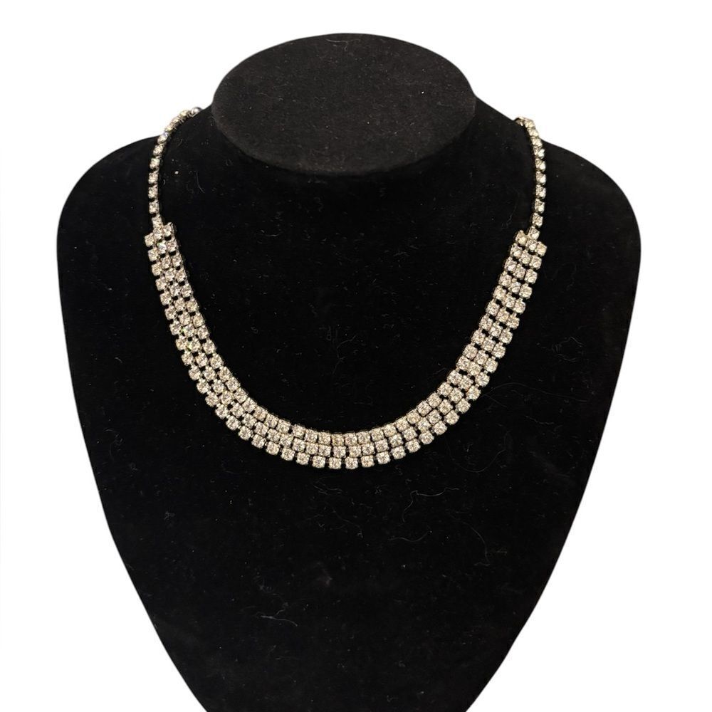 Elegant Vintage Rhinestone Silvertone Choker Shepherds Hook Clasp Glam